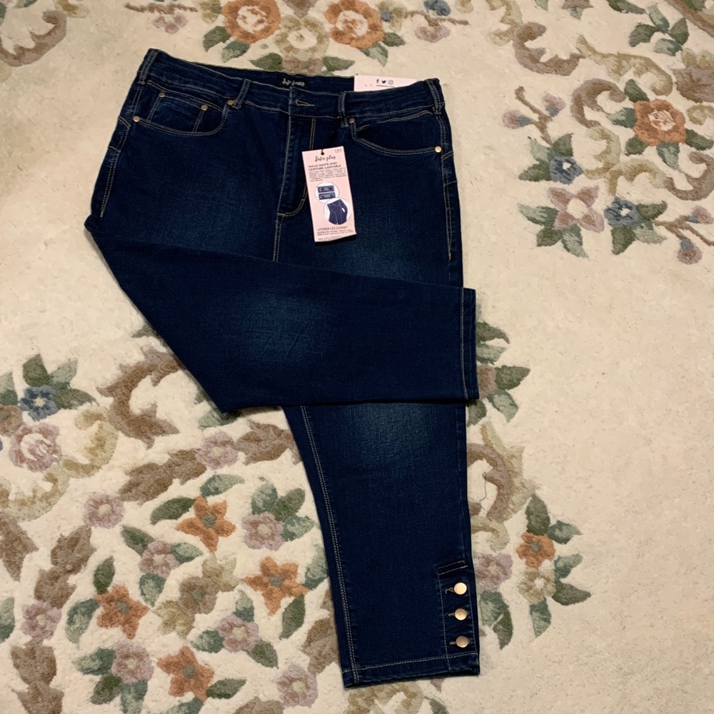 Suko Plus Dark Blue Jean Capris High Adjustable Waistband Size 14 New with Tags